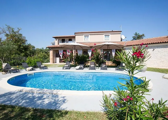 Holiday home Astarea *